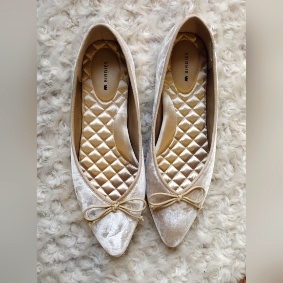 Birdies Shoes - 👣 Birdies Women's Goldfinch Velvet Champagne Pointed-Toe Flats